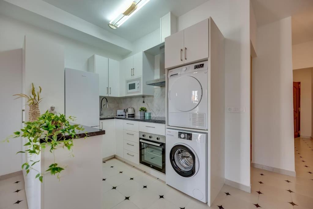 Lxr La Perla Renovated 2Hab. Apt بينالماذينا المظهر الخارجي الصورة